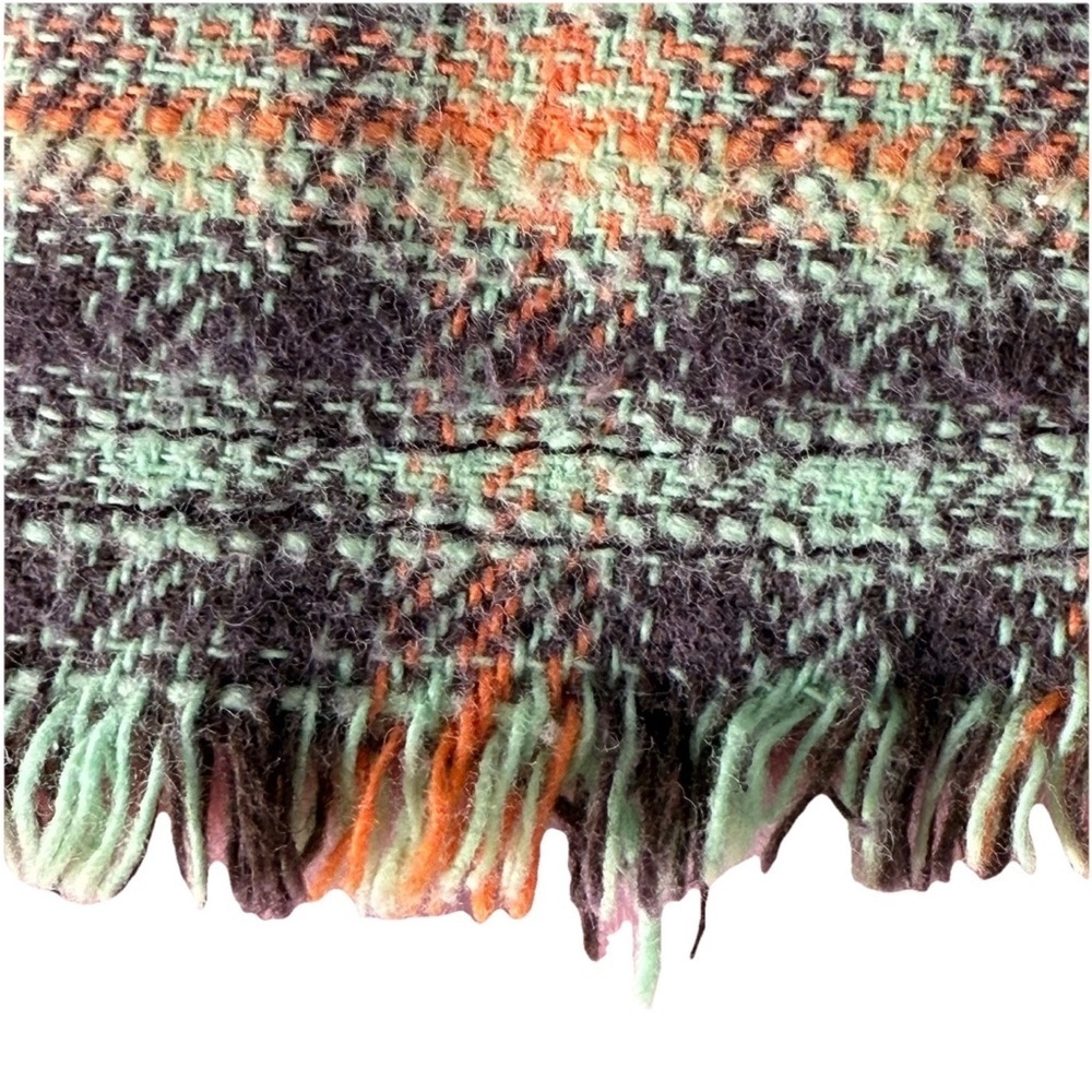 BDG Women Size XS Green Orange Brown Plaid Cropped Flannel  Raw Hem Oversized - Picture 5 of 15